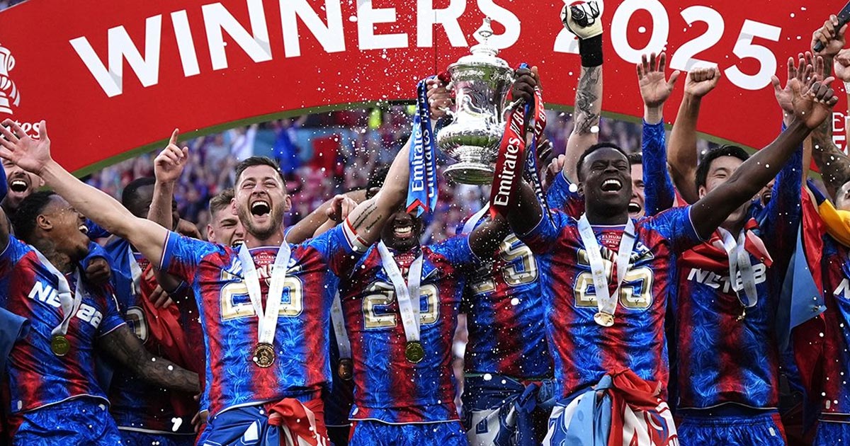 كريستال بالاس يقهر مان سيتي ويصنع المجد بأول ألقابه في كأس الاتحاد الإنجليزي