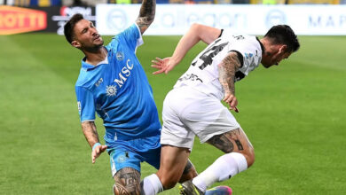 نابولي يحافظ على الصدارة بأعجوبة بعد تعادل درامي مع بارما ويقترب من اللقب