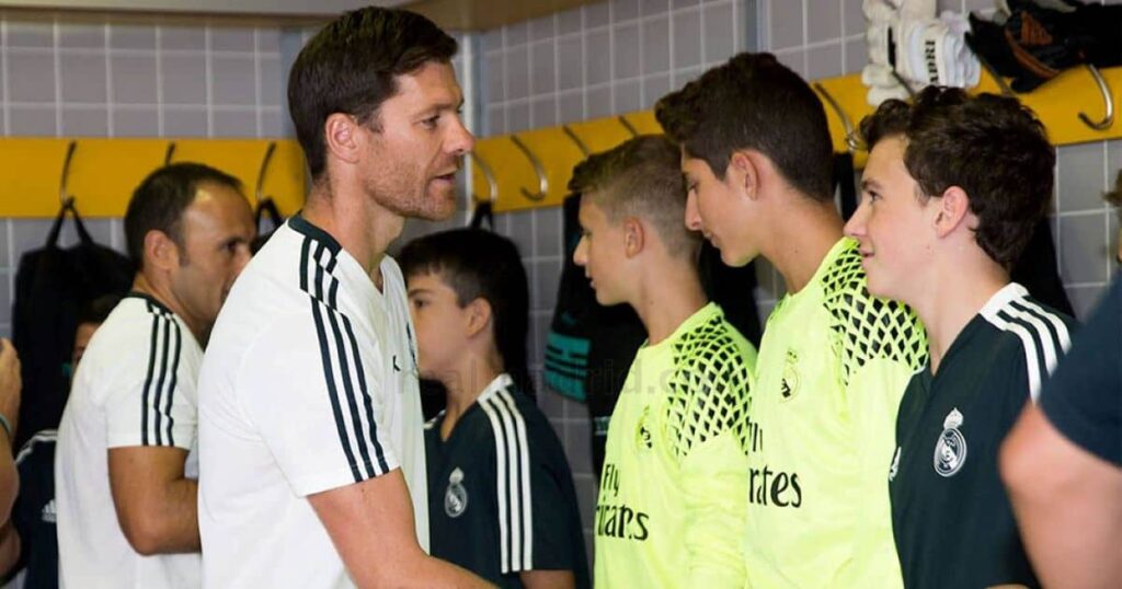 ما هو راتب تشابي ألونسو مع باير ليفركوزن والمتوقع مع ريال مدريد؟