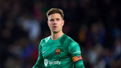 تير شتيغن مهدد بفقدان شارة القيادة في برشلونة