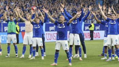 سانتي كازورلا يُلهم ريال أوفييدو ويقوده لمواصلة حلم الصعود إلى الليغا