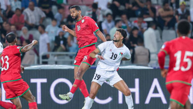 عُمان تحافظ على حلم المونديال بانتزاع بطاقة الملحق من فلسطين في الوقت القاتل