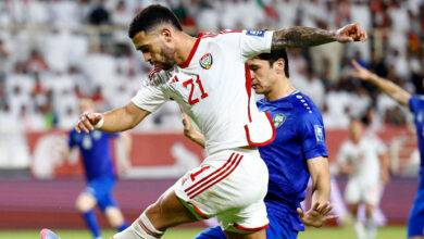 أوزبكستان تنتزع تأهلاً تاريخيًا إلى كأس العالم 2026 وترسل الإمارات إلى الملحق