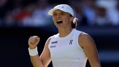 تنس.. إيغا شفيونتيك تلتهم بيلندا بنشيتش في ساعة واحدة وتبلغ نهائي ويمبلدون 2025