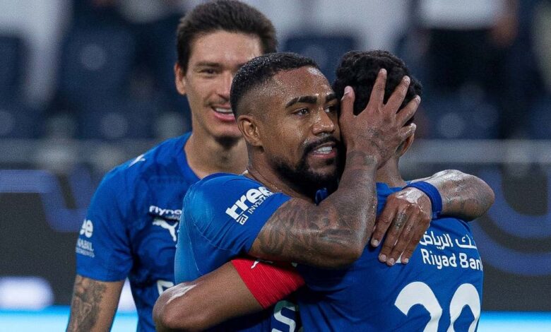 الهلال يُسقط الرياض بثنائية ويحافظ على سجله التاريخي في الجولة الافتتاحية