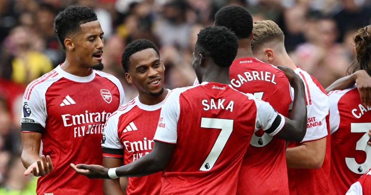 آرسنال يسحق ليدز بخماسية ويعتلي صدارة البريميرليغ