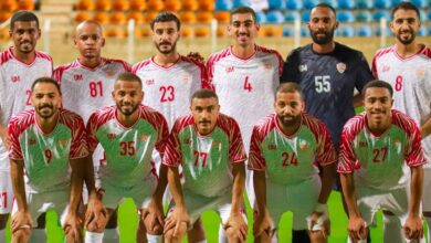 نادي عُمان يصدم ظفار في اللحظات الأخيرة بافتتاح الدوري العماني 2026-25