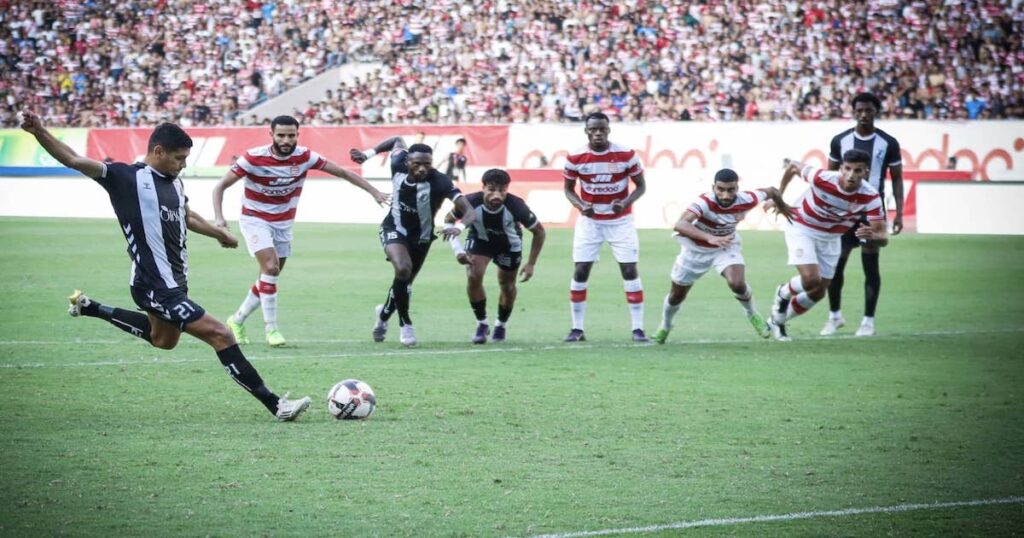 "تعادل محبط لأبناء باب جديد".. الصفاقسي يُهدر على الإفريقي تصدر الدوري التونسي