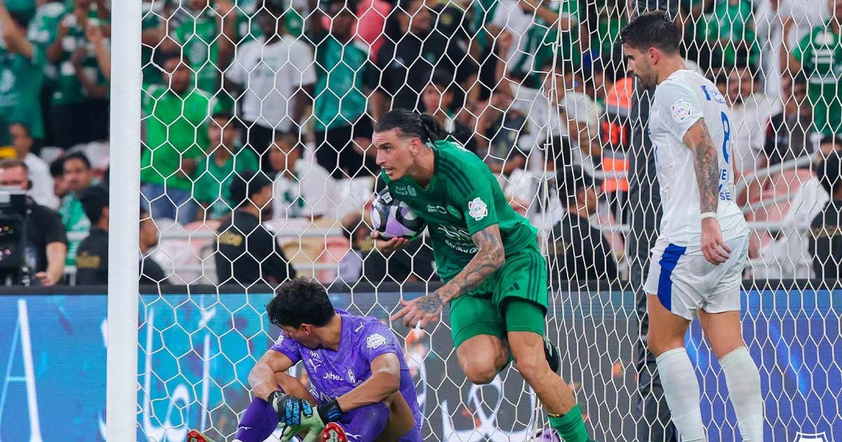 "توني يتحدى مالكوم ويكسر صمود بونو".. الأهلي يُبدد أفراح الهلال في 13 دقيقة مجنونة