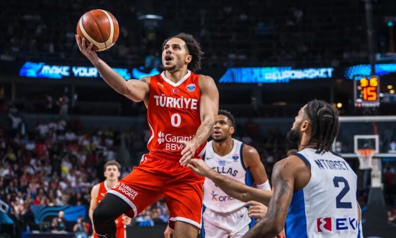 كرة سلة.. تركيا تبُدد أحلام اليونان بفارق 26 نقطة وتبلغ نهائي كأس أوروبا