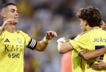 النصر يحسم موقعة الحزم بثنائية ويعادل أفضل بداية له في الدوري السعودي