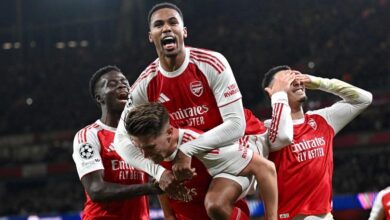 آرسنال يذل أتلتيكو مدريد برباعية ويحتفل بانتصاره المئوي في دوري الأبطال
