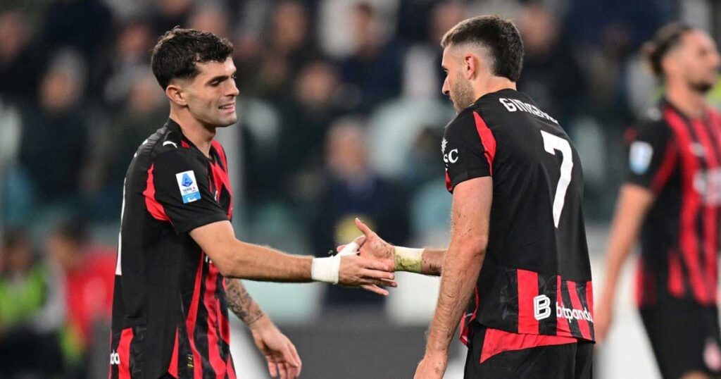 خيمينيز يواسي بوليسيتش على إهدار ضربة الجزاء في مباراة ميلان ضد يوفنتوس 5 أكتوبر 2025