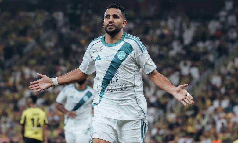 رياض محرز يقود الأهلي لحسم ديربي جدة وإبعاد الاتحاد عن المنافسة