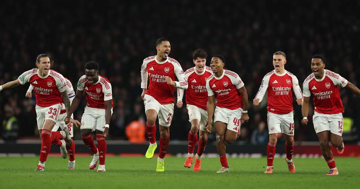 آرسنال يصمد أمام مقاومة كريستال بالاس ويخطف تأهلًا مجنونًا