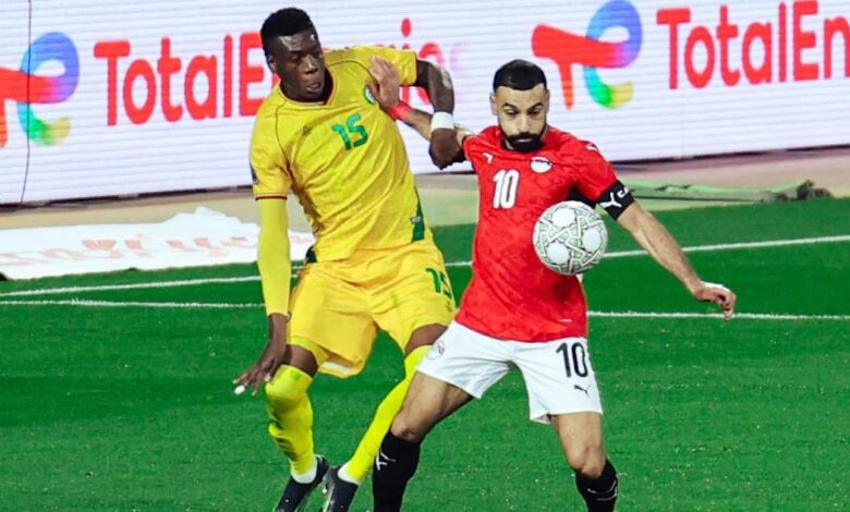 محمد صلاح يظهر في الوقت القاتل ويمنح مصر فوزًا شاقًا على زيمبابوي