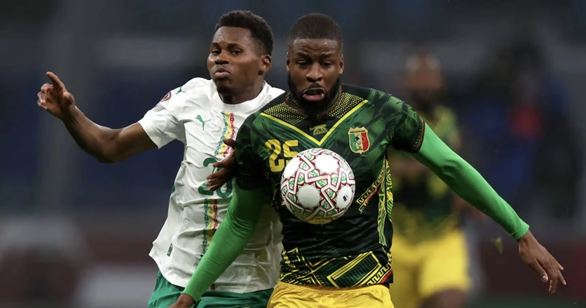 إليمان ندياي يقود السنغال للفوز على مالي ويضمن أولى بطاقات نصف النهائي