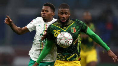 إليمان ندياي يقود السنغال للفوز على مالي ويضمن أولى بطاقات نصف النهائي