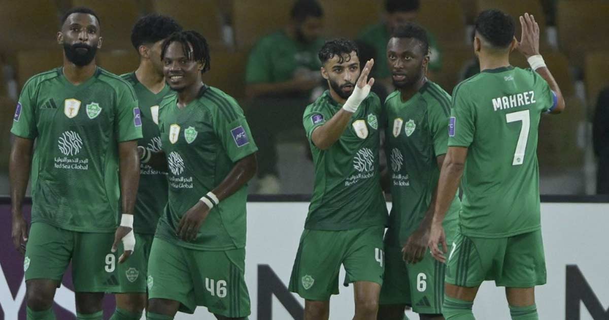 الأهلي يضرب بقوة ويصمد أمام انتفاضة شباب الأهلي