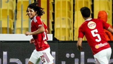 الأهلي يتجاوز سموحة بفوز باهت ويخطف القمة مؤقتًا