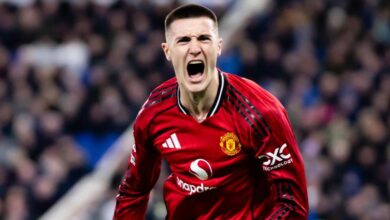 سيسكو يحسمها.. مانشستر يونايتد يواصل انتفاضته بفوز ثمين على إيفرتون