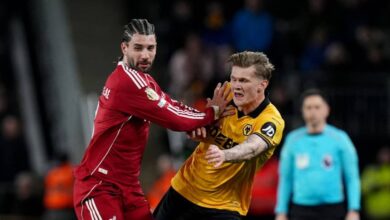 وولفرهامبتون يعاقب ليفربول بثنائية قاتلة في الوقت الضائع