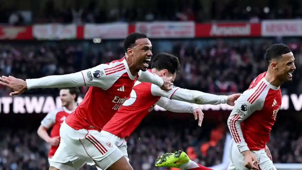 أرسنال يحسم ديربي لندن ويهزم تشيلسي بثنائية في الدوري الإنجليزي